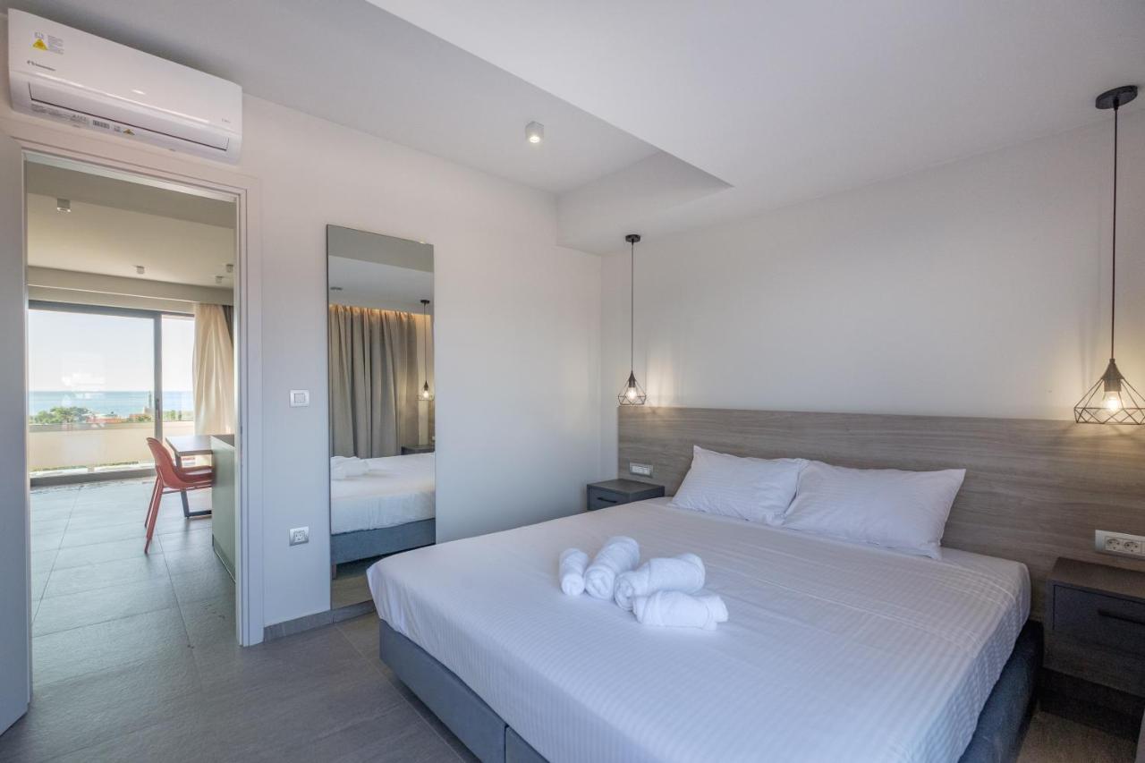 Sky-High 70Sqm Penthouse W. Stunning Views - 05 Apartment Chania  Exterior photo
