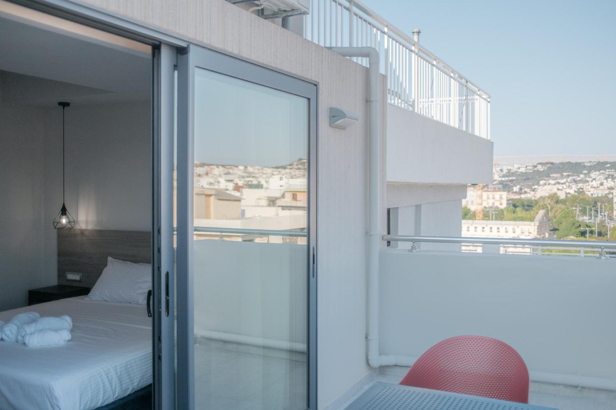 Sky-High 70Sqm Penthouse W. Stunning Views - 05 Apartment Chania  Exterior photo